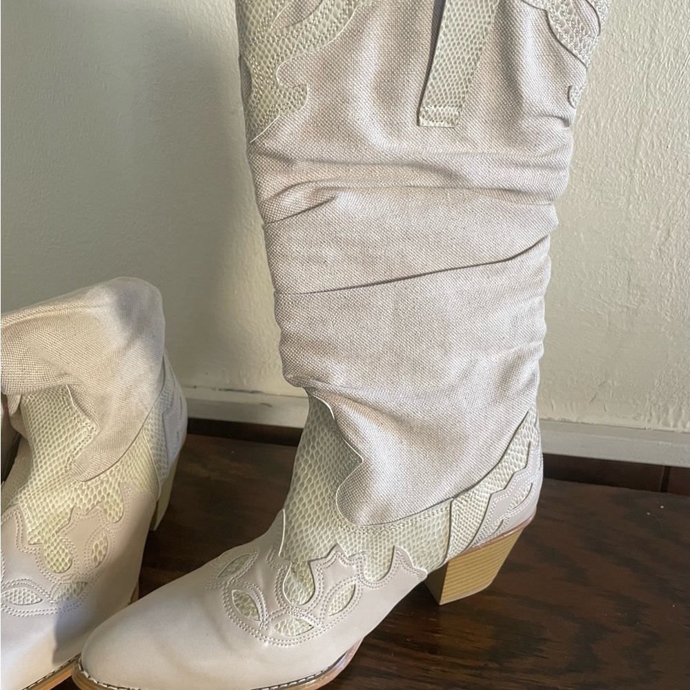 Stylish Cream Western Boots